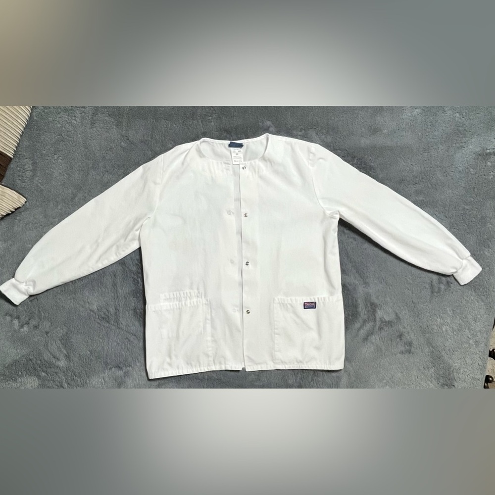 Cherokee Scrub Jacket 🩺 - Picture 5 of 8